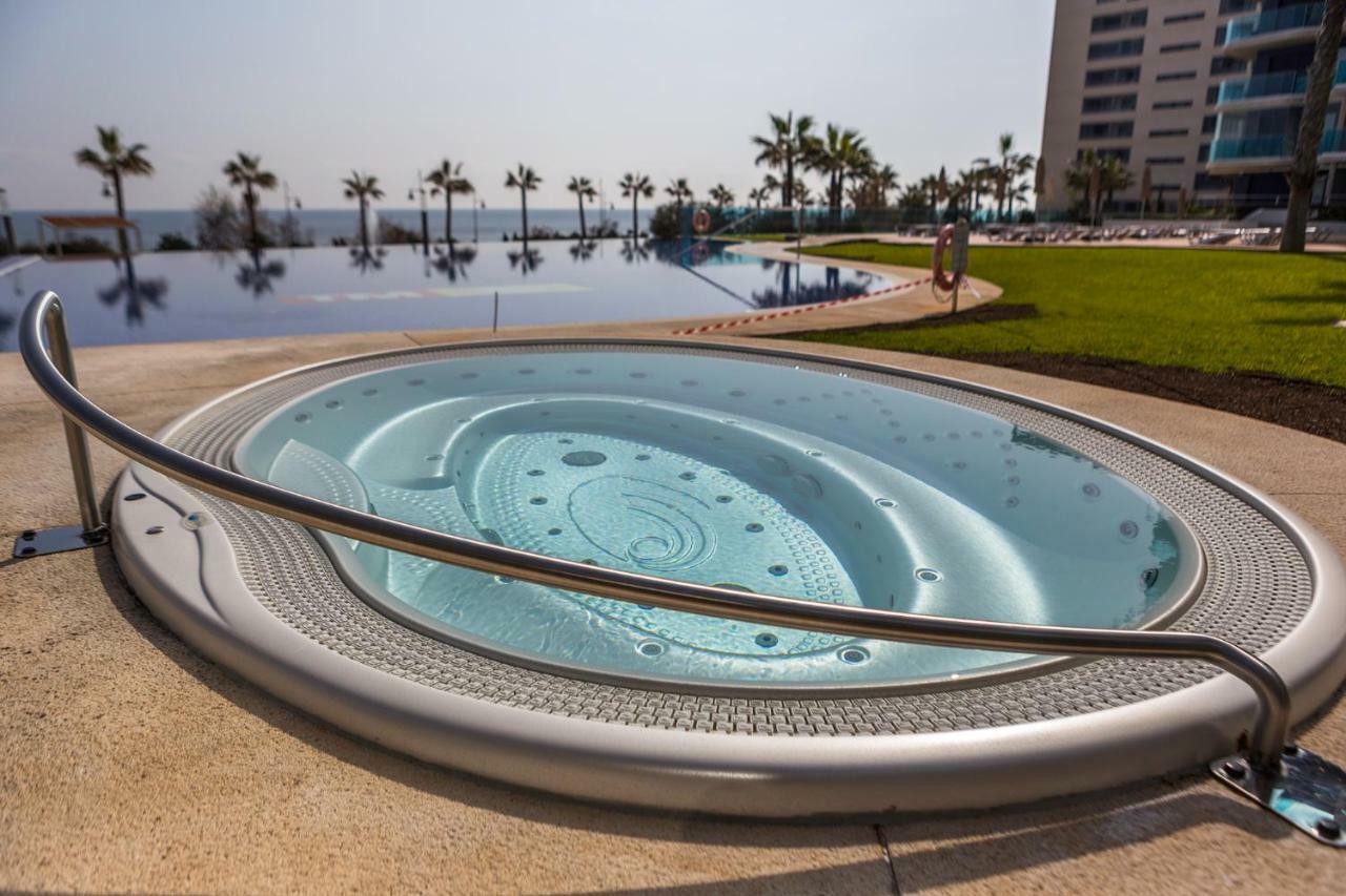 Apartamento Sea Senses Victoria Frente Al Mar Torrevieja Exterior foto